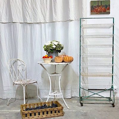 Etagère à roulettes